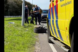 Flinke schade en gewonde nadat auto's frontaal op elkaar botsten in Den Helder