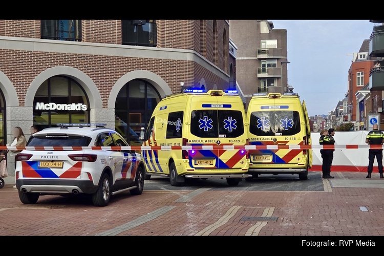 Traumahelikopter ondersteunt hulpdiensten bij reanimatie in winkelstraat Den Helder