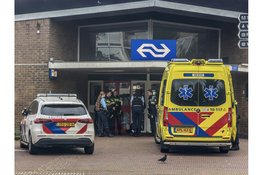 Gewonde man aangetroffen op NS-station in Den Helder