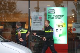 Geen brand aangetroffen na melding van rookontwikkeling bij HEMA aan Beatrixstraat in Den Helder