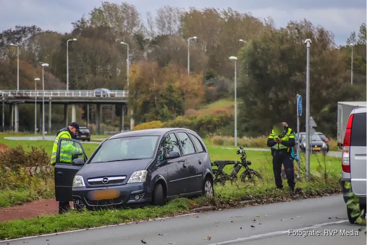 Persoon op fatbike gewond bij aanrijding met auto op Nieuweweg in Den Helder