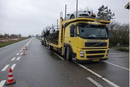 Vrachtwagen verliest diesel door storm