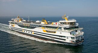 Enorme file richting Texel door storing veerdienst