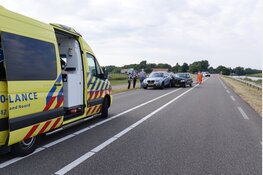 N250 afgesloten na ongeluk met 4 auto's