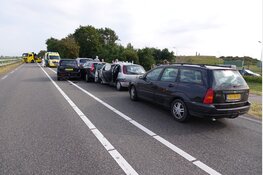 N250 afgesloten na ongeluk met 4 auto's