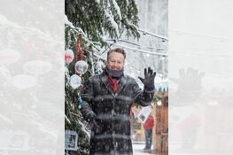 Joris’ Kerstboom in de bieb