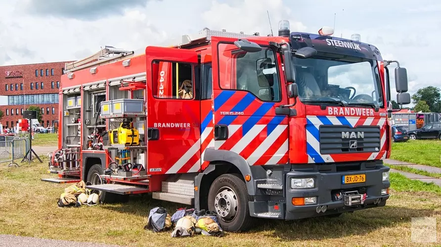 Straat vol rook in Den Helder door brand